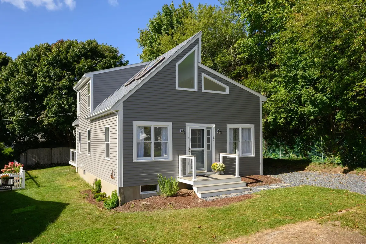 27 Abington Ave, Plymouth, MA 02360 - #1