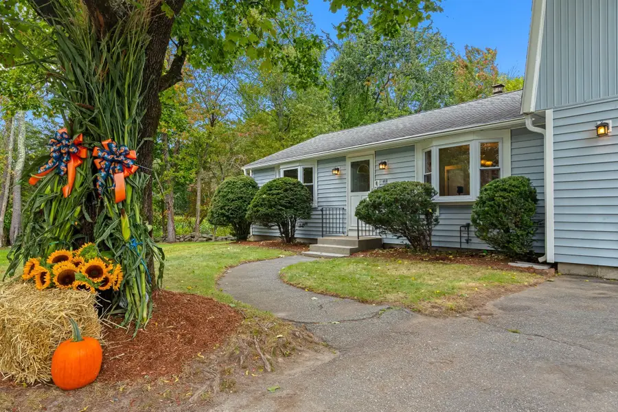 48 Sunset Drive, Northbridge, MA 01588 - #3