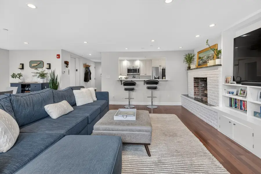 34 Hancock St. #4A, Boston, MA 02114 - #3