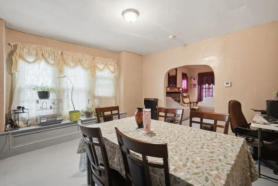 60-62 Orange St, Springfield, MA 01108 - #3
