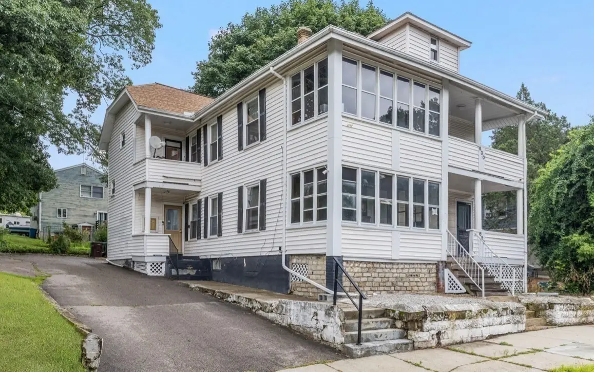 628 Cumberland Hill Rd, Woonsocket, RI 02895 - #1