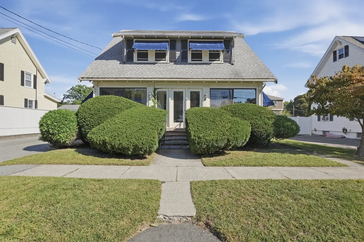4 Henry Avenue, Woburn, MA 01801 - #1
