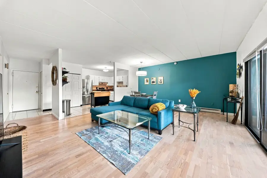 235 Winthrop St #1102, Medford, MA 02155 - #3