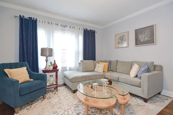 1565 River St #1, Boston, MA 02136