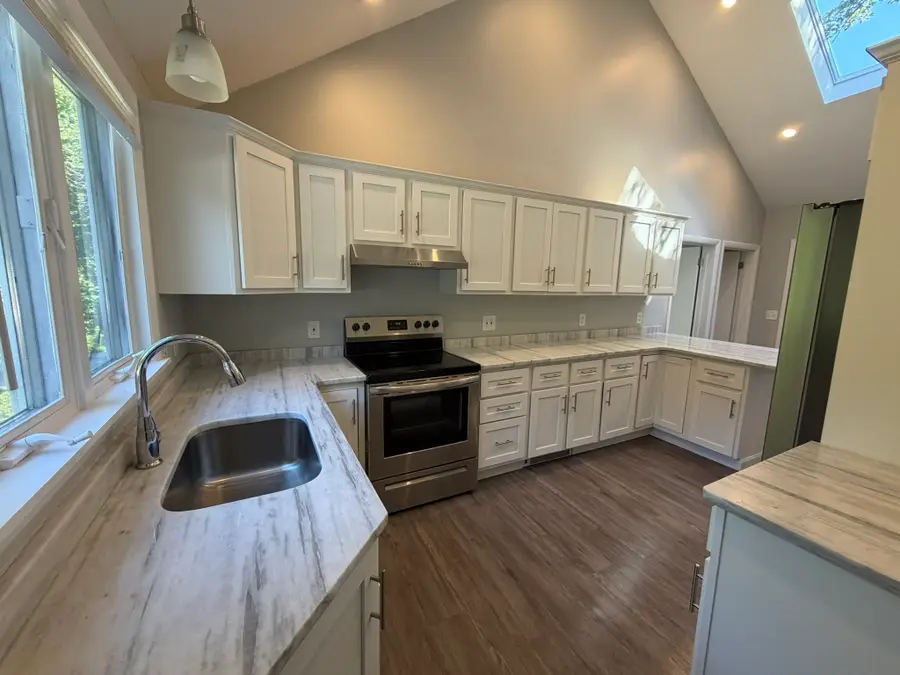 8 Kessell St, Grafton, MA 01519 - #2