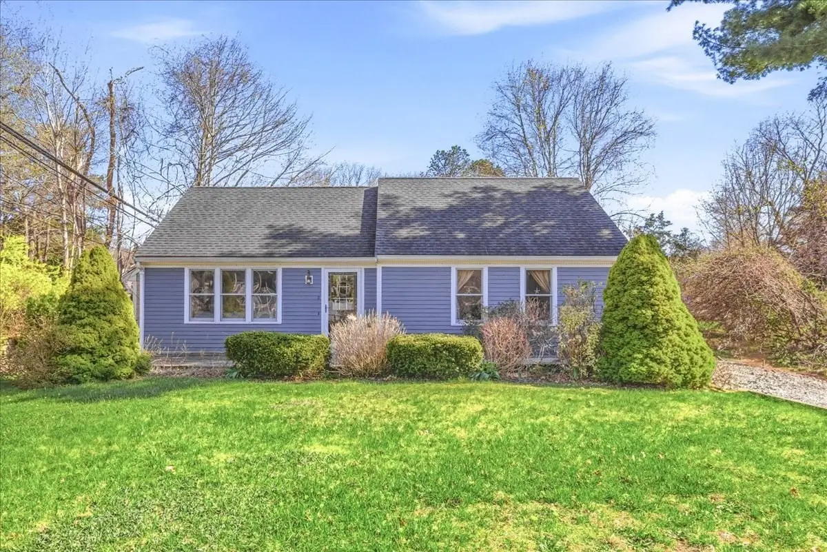 2 Juniper St, Plymouth, MA 02360 - #1