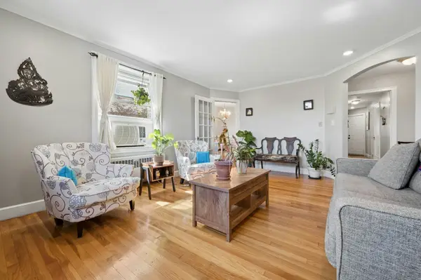 31 Chestnut St #1, Worcester, MA 01609