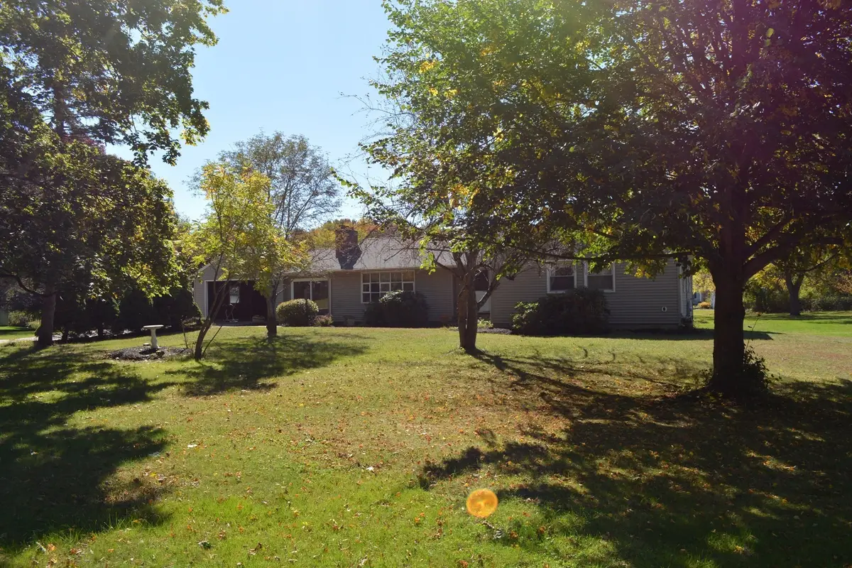 24 Elm St, Franklin, MA 02038 - #1