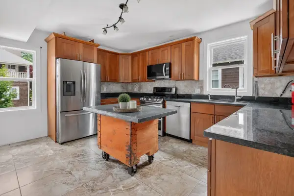 18 Vincent Ave #18, Belmont, MA 02478