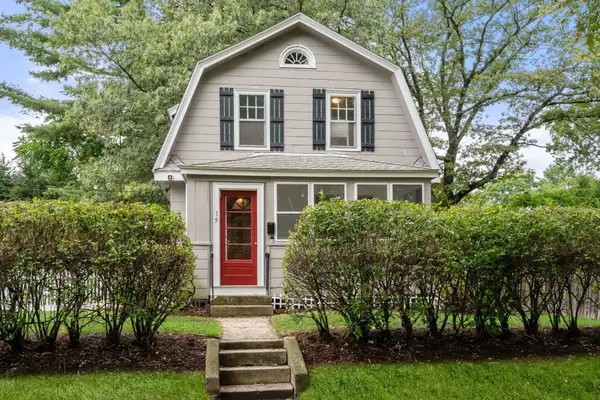19 New Hampshire Avenue, Natick, MA 01760