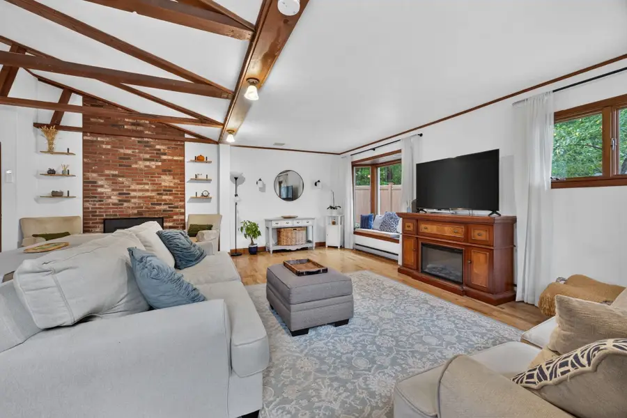 17 Nashua St, Ayer, MA 01432 - #2