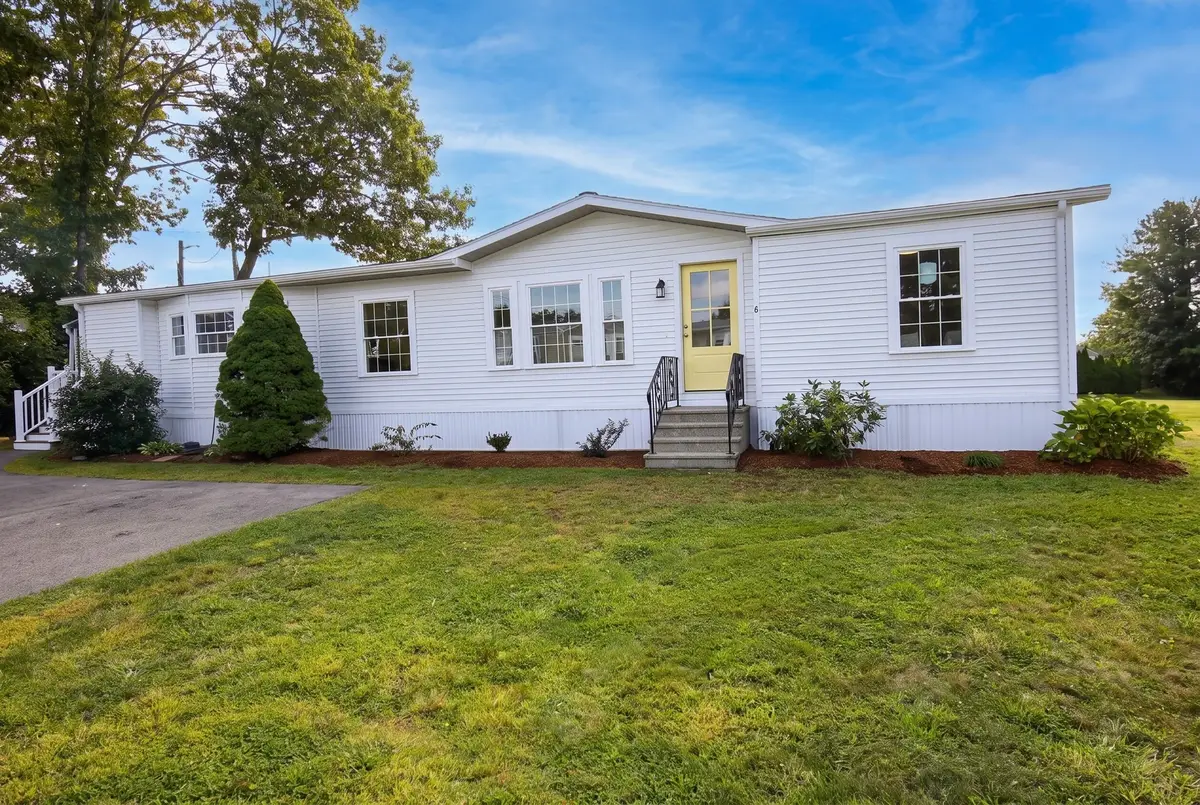 6 Emerald Pl, Raynham, MA 02767 - #1