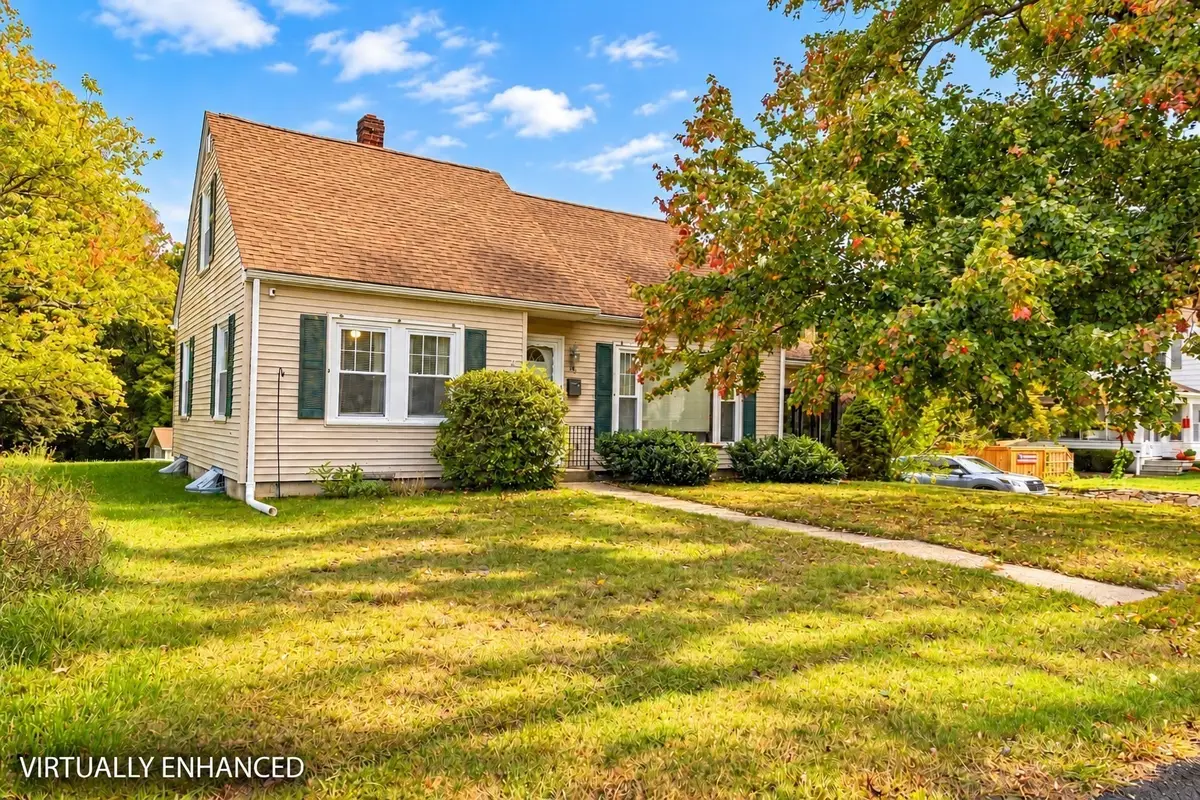 31 Archer St, Bellingham, MA 02019 - #1