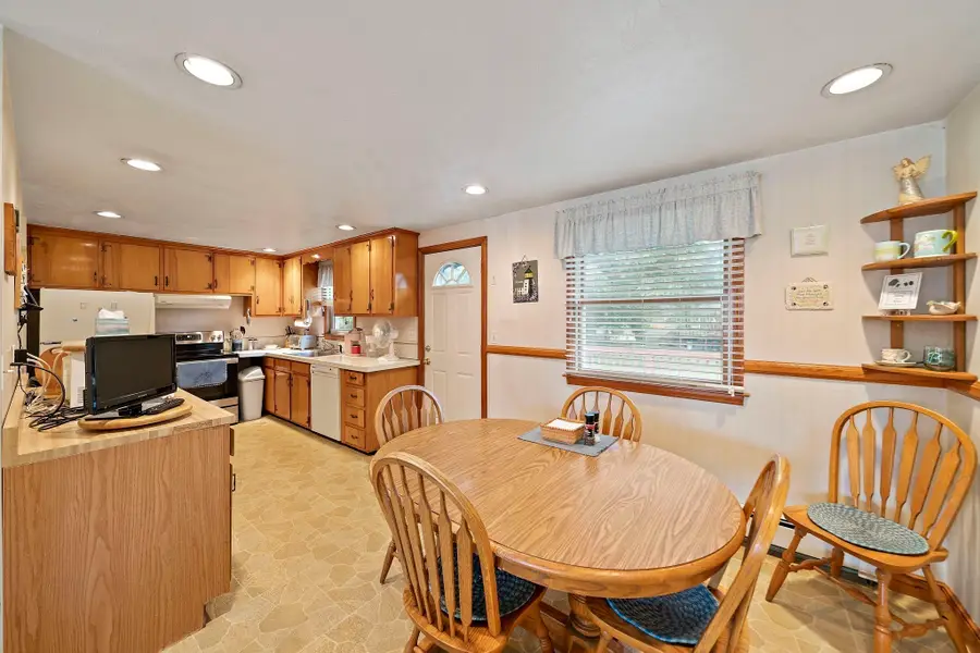 14 Gerald Avenue, Randolph, MA 02368 - #3