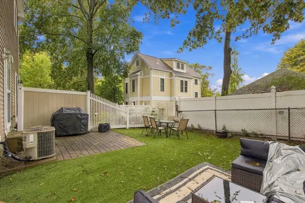 11-13 Rushmore St #11, Boston, MA 02135