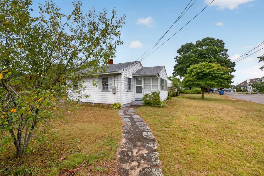 24 Broadmarsh Ave, Wareham, MA 02571 - #2