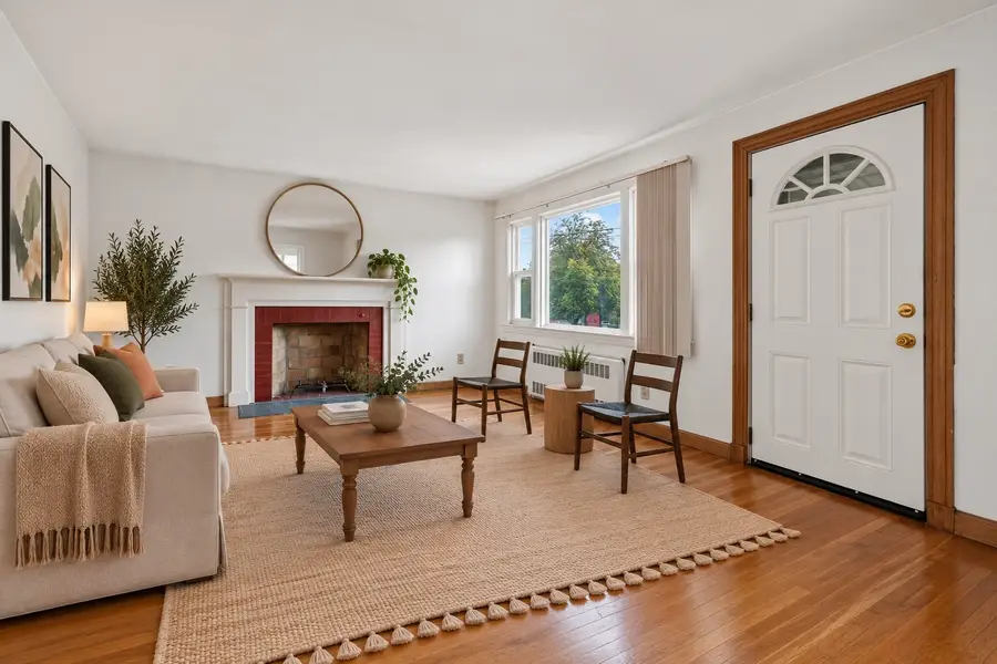 29 Church St, Braintree, MA 02184 - #3