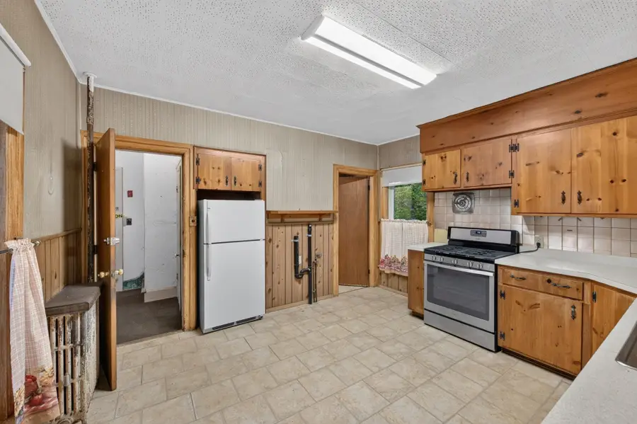 63 Pleasant Street, Spencer, MA 01562 - #3