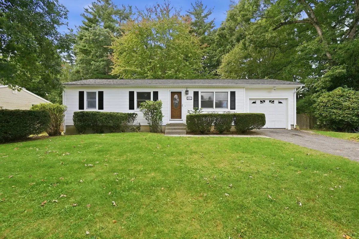 202 Glenoak Dr, Springfield, MA 01129 - #1