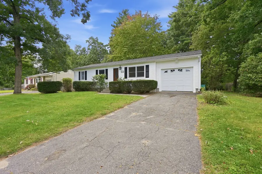 202 Glenoak Dr, Springfield, MA 01129 - #2