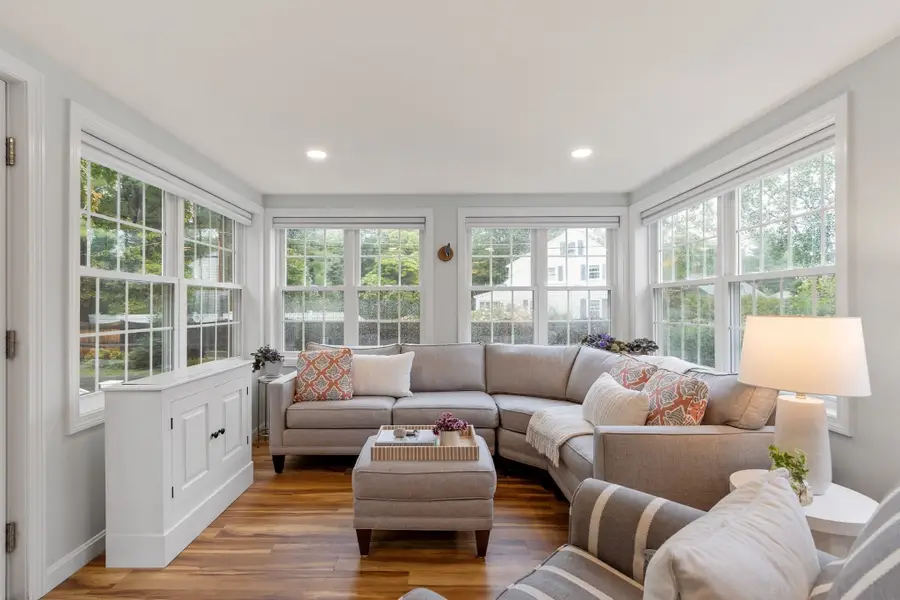 96 Whittemore St, Concord, MA 01742 - #3