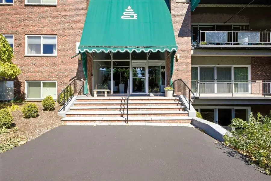 1208 Greendale Ave #211, Needham, MA 02492 - #2