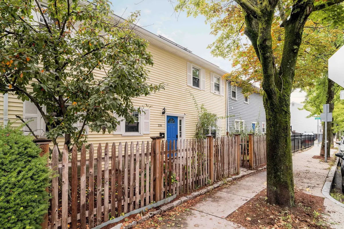 235 Cardinal Medeiros Avenue, Cambridge, MA 02141 - #1