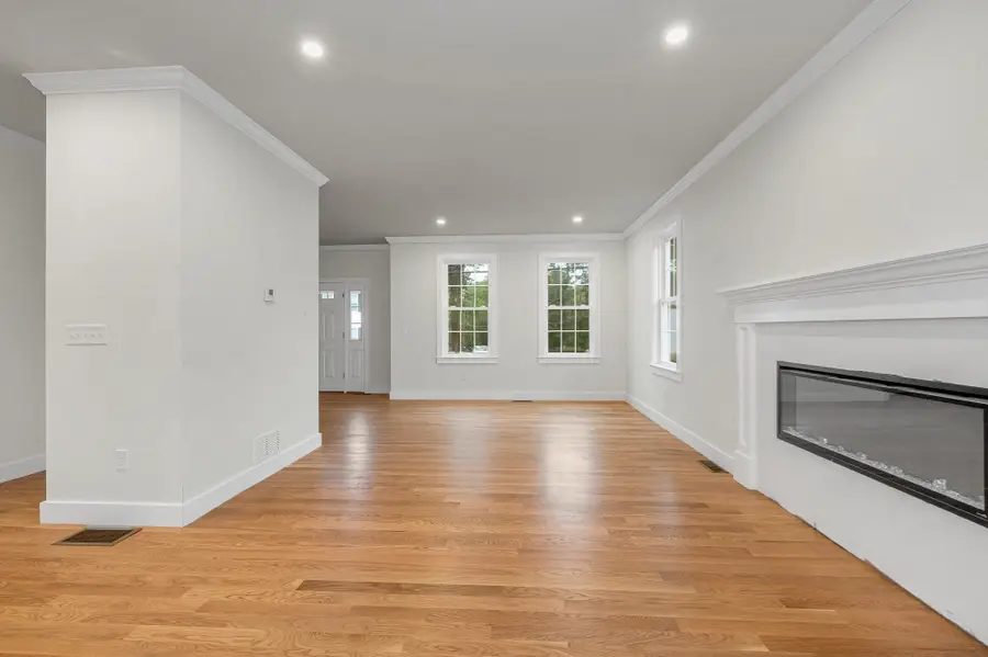 110 Friendship St, Billerica, MA 01821 - #3