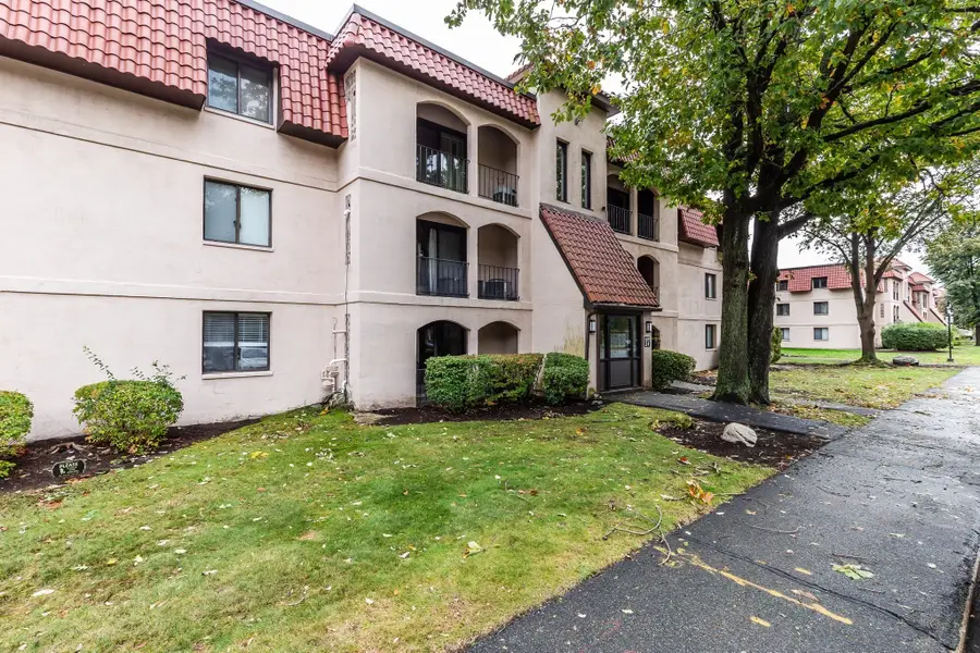 685 Oak St #17-1, Brockton, MA 02301 - #2