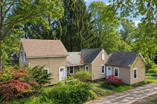 136 Montague City Rd, Greenfield, MA 01301