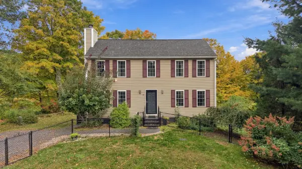 45 Howarth Rd, Oxford, MA 01540