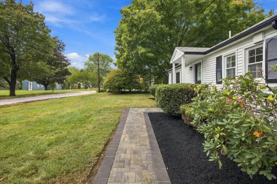 9 Malcolm St, Norfolk, MA 02056 - #3