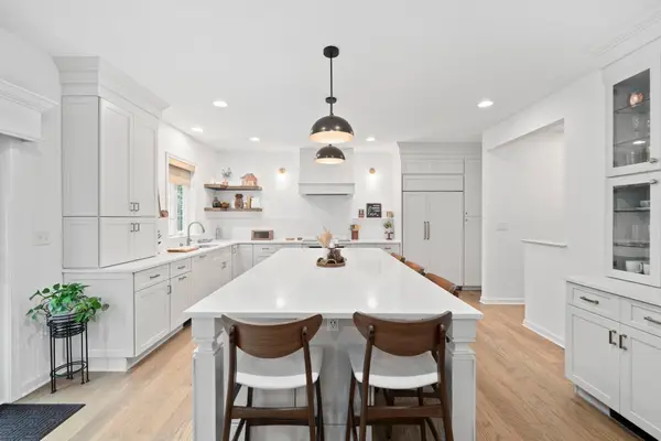 33 Skyhawk Cir, Weymouth, MA 02190