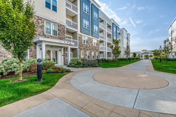130 University Ave #1201, Westwood, MA 02090