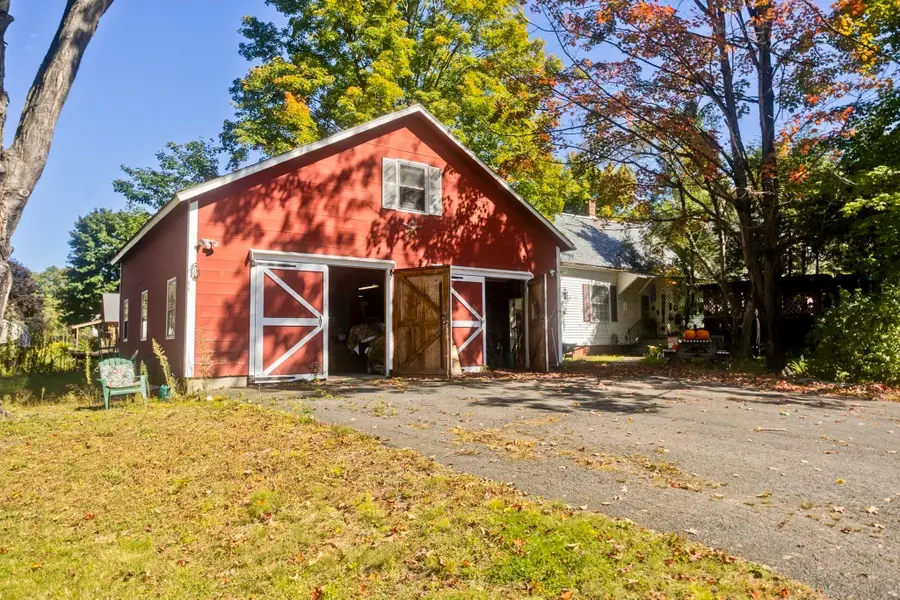 147 South St, Bernardston, MA 01337 - #3