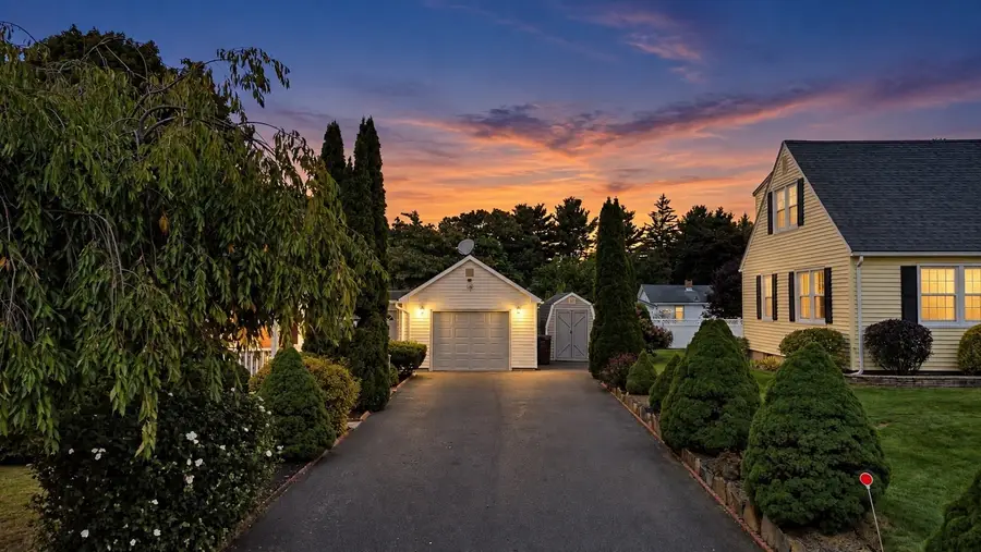 23 Briarwood Pl, Westfield, MA 01085 - #2