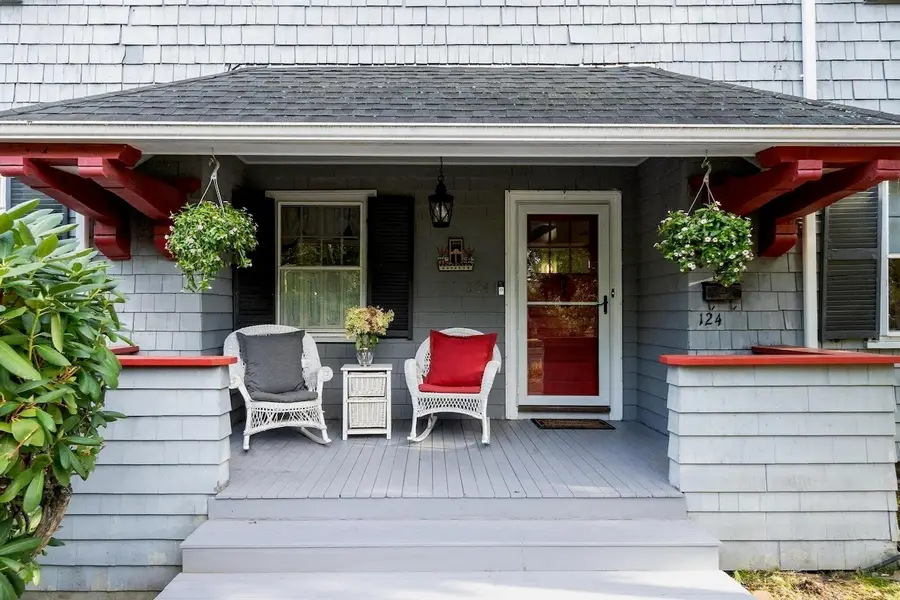 124 Prescott St, Reading, MA 01867 - #3