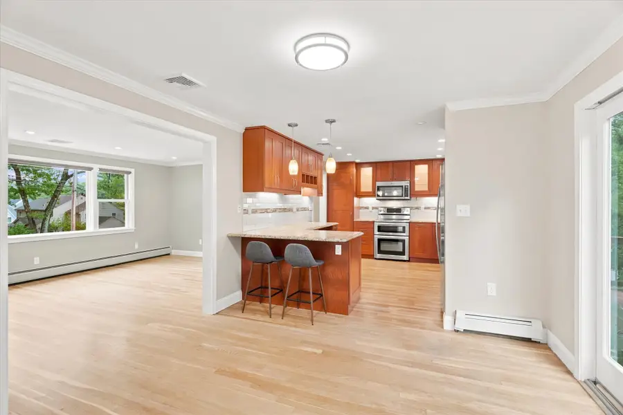 14 Highgate St, Needham, MA 02492 - #2