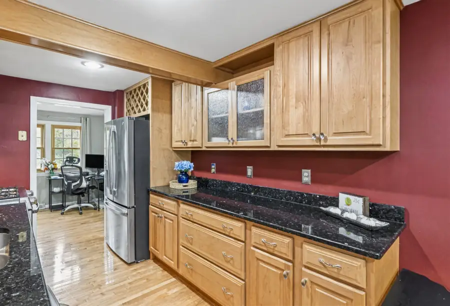 30 Apache Way #30, Tewksbury, MA 01876 - #2