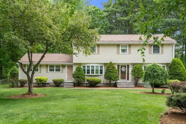 11 Summit Road, Southborough, MA 01772