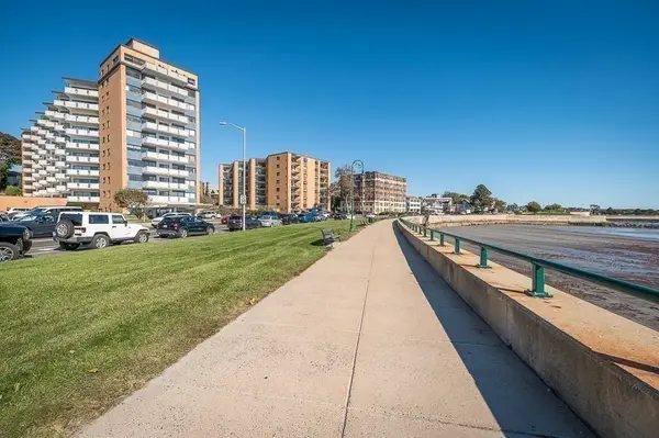 300 Lynn Shore Dr #307, Lynn, MA 01902