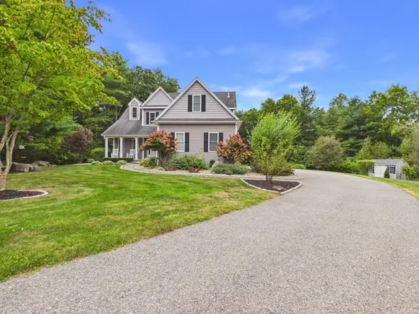 16 Tabor Rd, Uxbridge, MA 01569