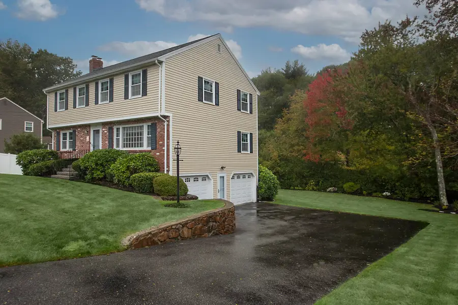 35 Kennel Hill Dr, Beverly, MA 01915 - #2