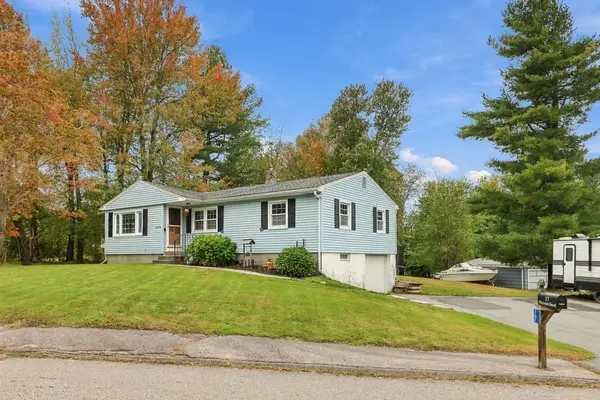 17 Phoenix Rd, Auburn, MA 01501