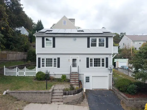 24 Ellsmere St, Worcester, MA 01604