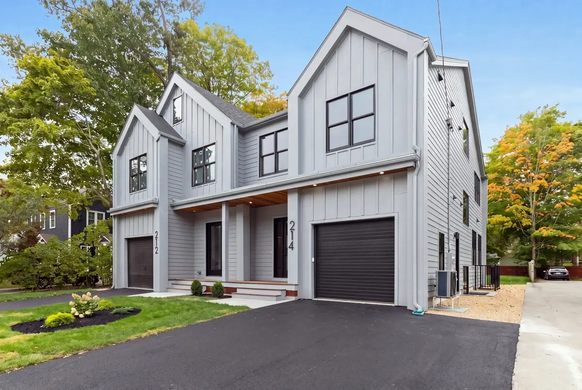 212-214 Auburn #214, Newton, MA 02466 - #1