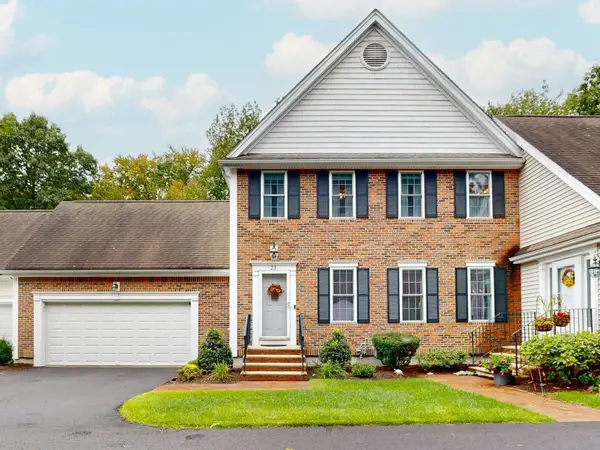 23 Turtlebrook Way #23, Medfield, MA 02052