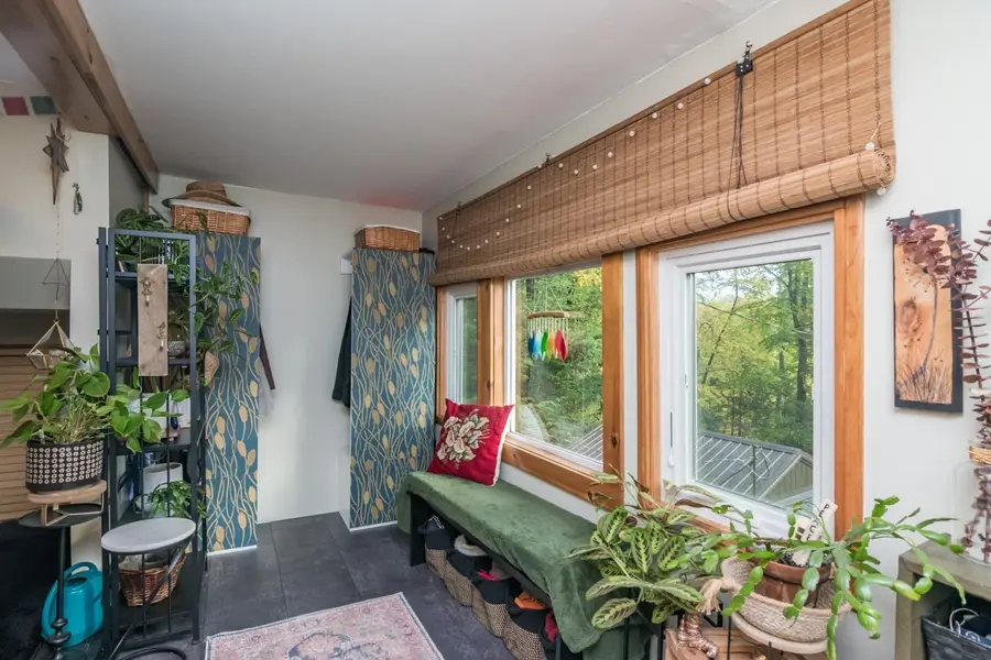 557 Federal St, Belchertown, MA 01007 - #3
