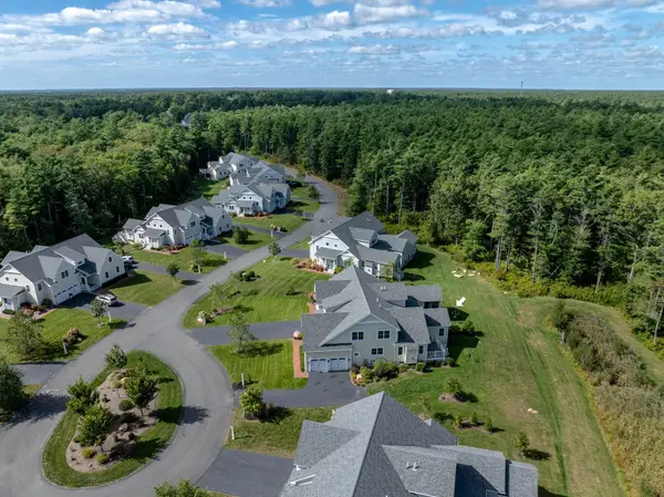 31 Split Rock Ln #31, Mattapoisett, MA 02739