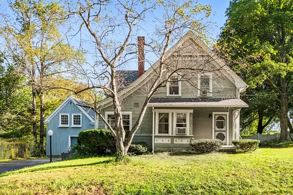 161 Pleasant St, Lunenburg, MA 01462